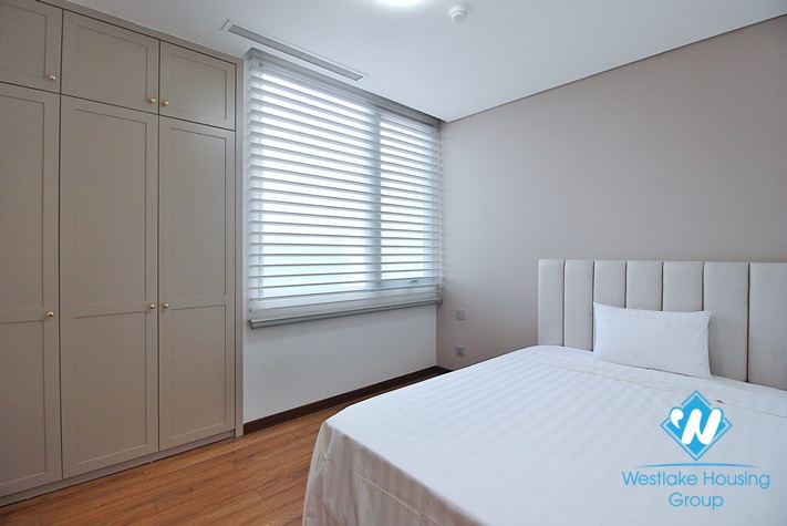 Brand new and high floor 2 beds apartment for rent in Tu Hoa st, Tay Ho
